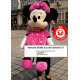 XXL Minnie Maus Plüschtier in Armen gehalten, grosses Kuscheltier für Kinder, Fans und Sammler
