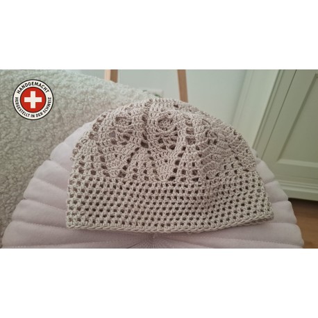 Häkelmütze aus Baumwolle handgefertigt in den Schweizer Alpen